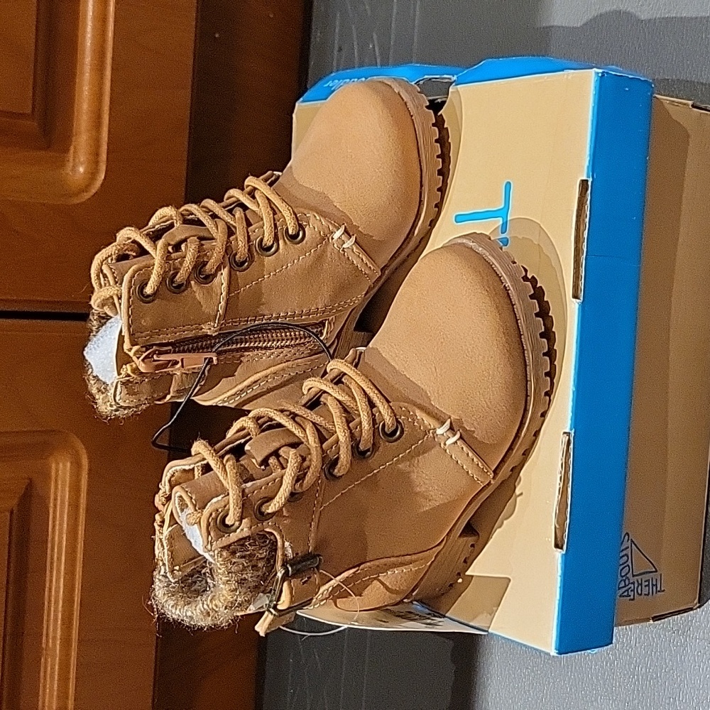 New in Box: ThereAbouts Toddler Girls Lil Piper Memory Foam Stacked Heel Boots